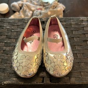 Baby Girls size 4 silver shoes